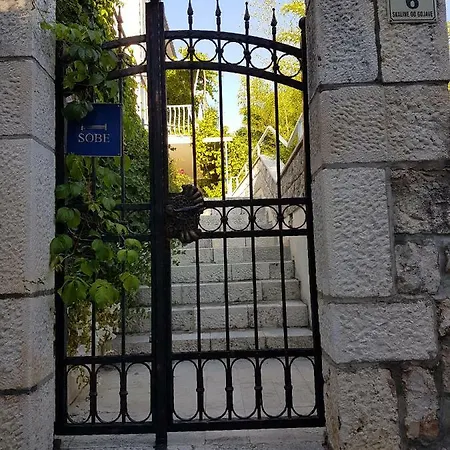 Danica Διαμέρισμα Χβαρ